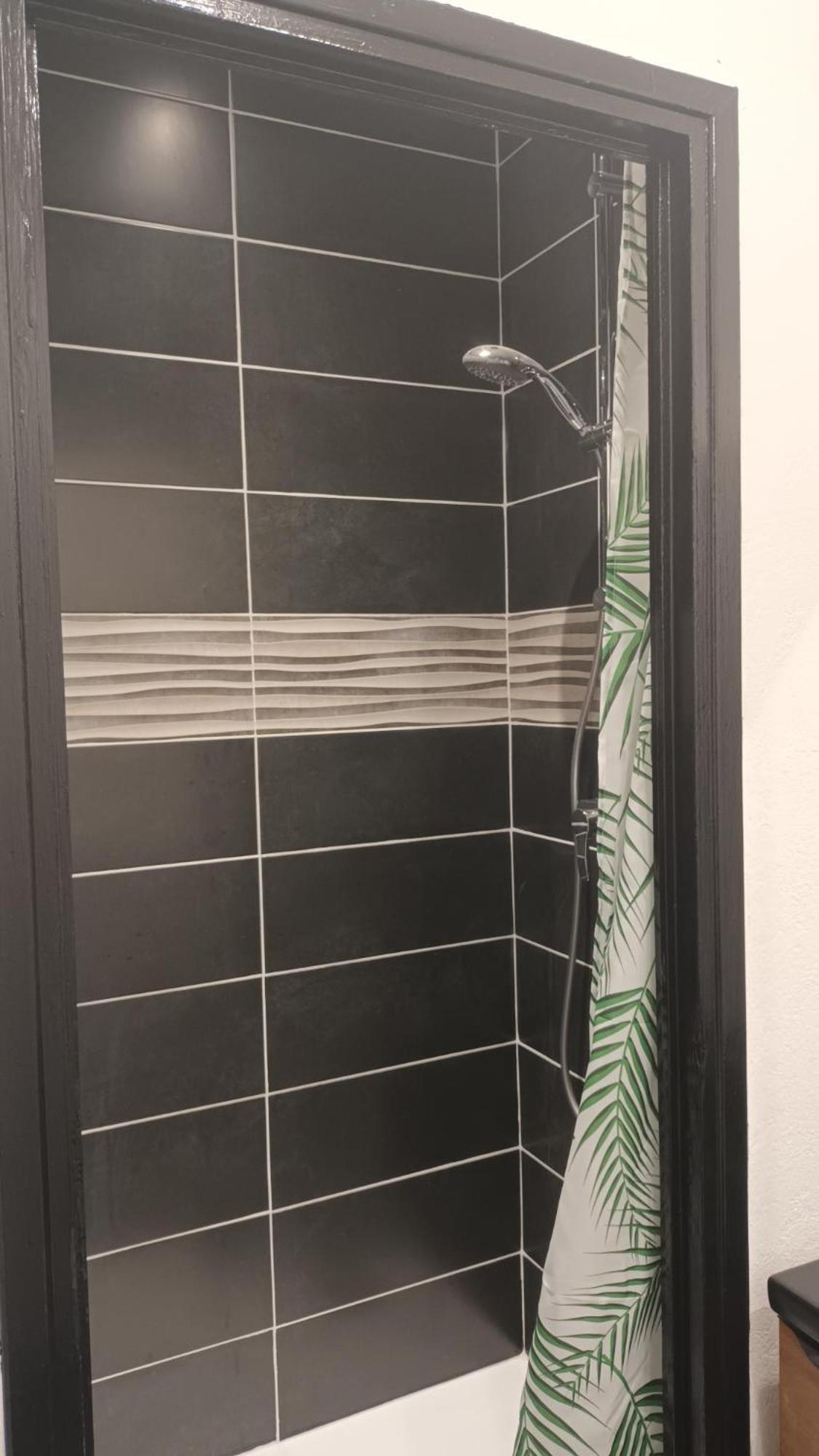 Appartement T1 Proche De Vulcania Pontaumur Extérieur photo